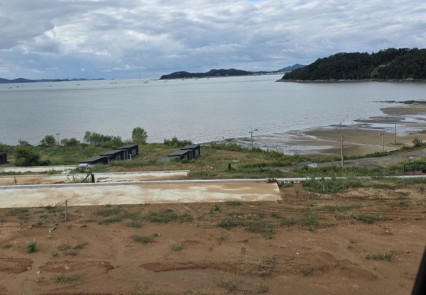 인천 강화군 화도면 장화리에 1만 5000여평 쪼개기 개발 의혹 부지 전경. 인천뉴스 포토.