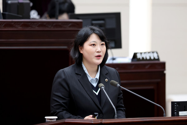 발언하는 이단비 의원. 시의회 포토