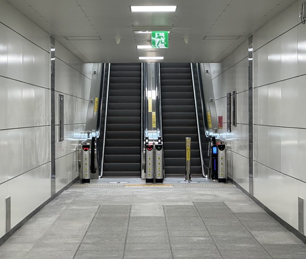 동막역 에스컬레이터. 교통공사 포토